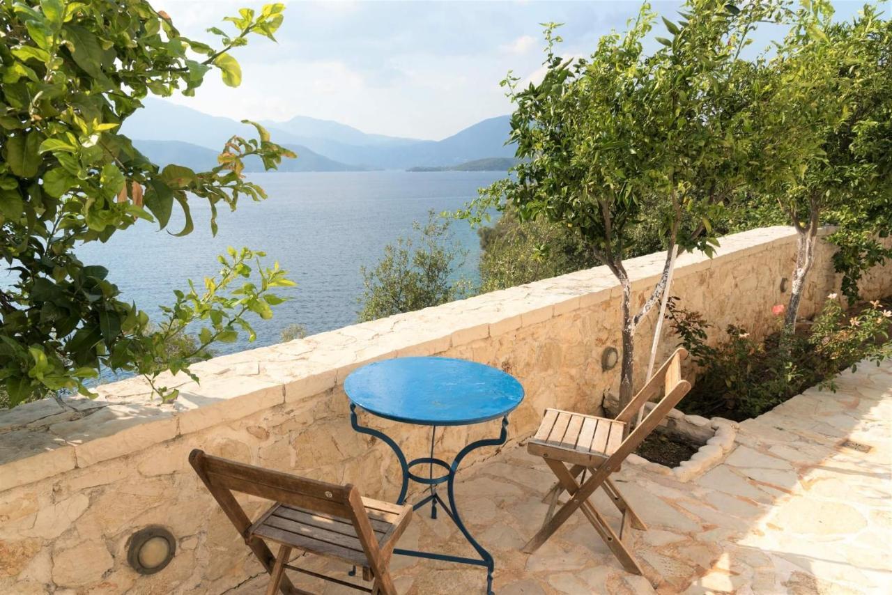 Meganisi Blue Apartment Spartokhórion 外观 照片