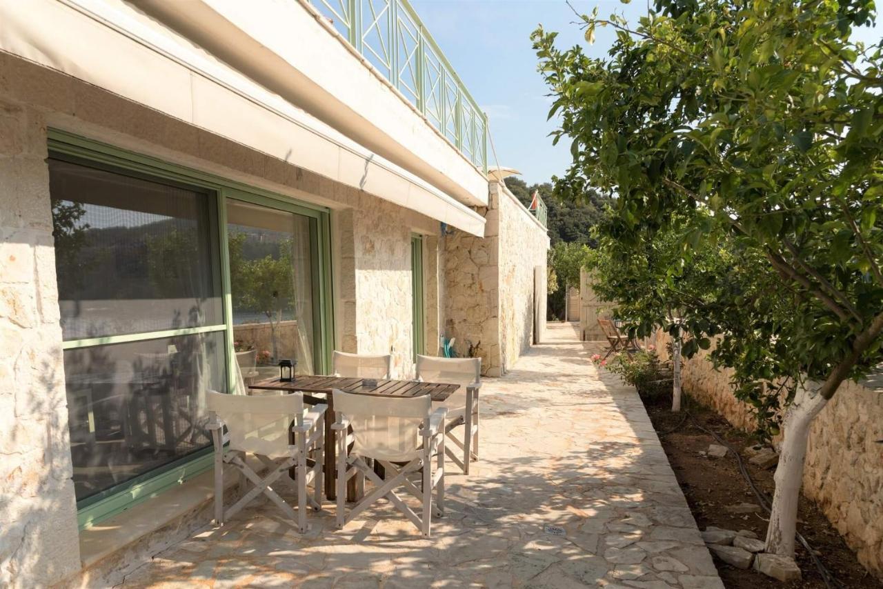 Meganisi Blue Apartment Spartokhórion 外观 照片